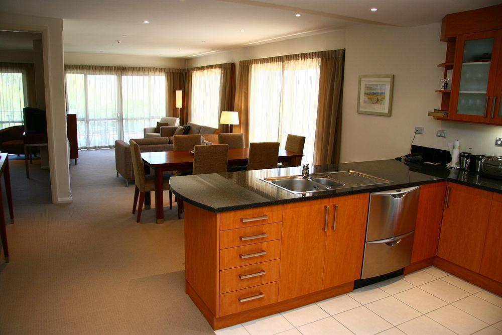 Lakeside Apartments Ванака Екстер'єр фото